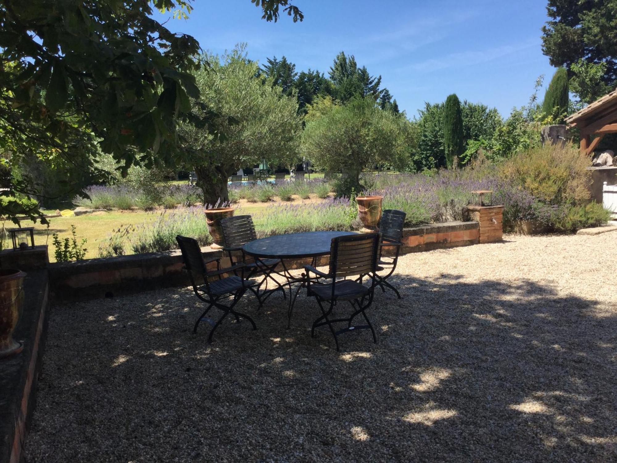 Typical Provencal Farm House Close To L'Isle Sur La Sorgue - 12 Persons Cavaillon Bagian luar foto