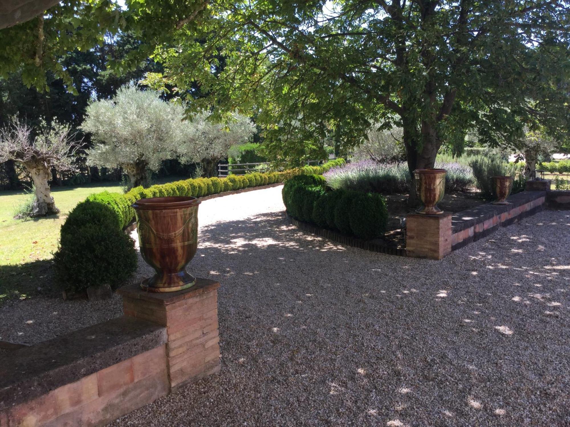 Typical Provencal Farm House Close To L'Isle Sur La Sorgue - 12 Persons Cavaillon Bagian luar foto
