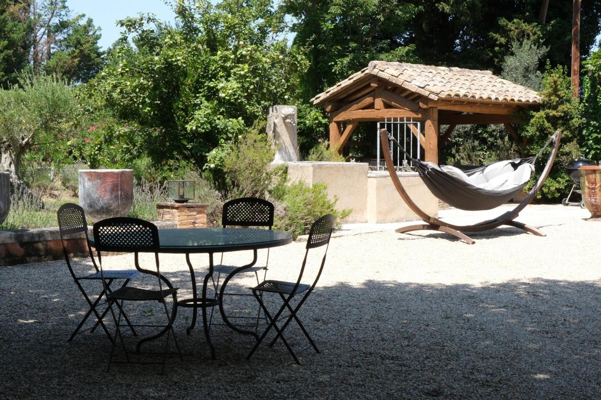 Typical Provencal Farm House Close To L'Isle Sur La Sorgue - 12 Persons Cavaillon Bagian luar foto